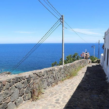 Casa Vacanze Lorenzo Villa Malfa  Exterior foto